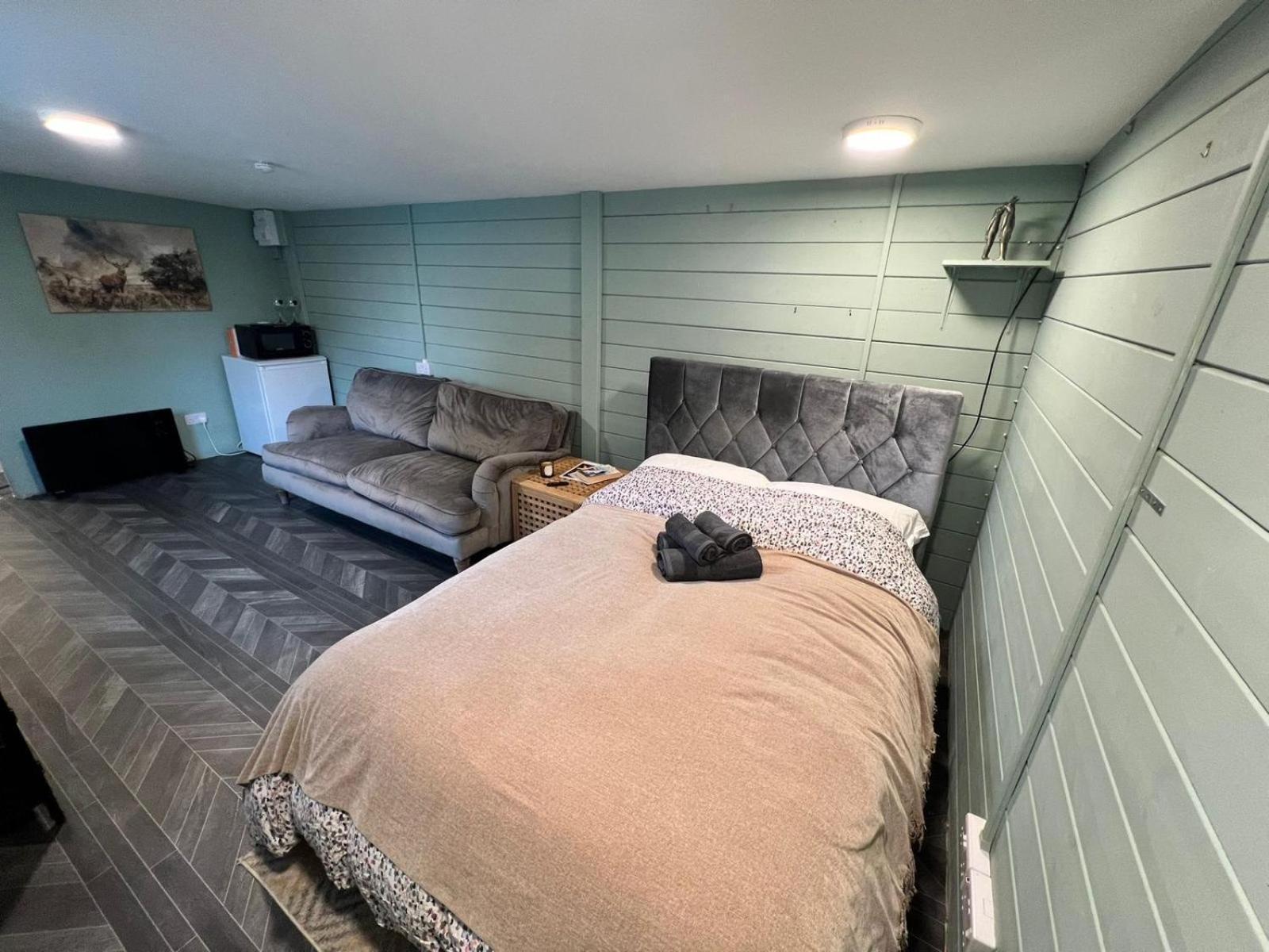 Cozy Cabin Independent Ensuite Guildford Exterior foto